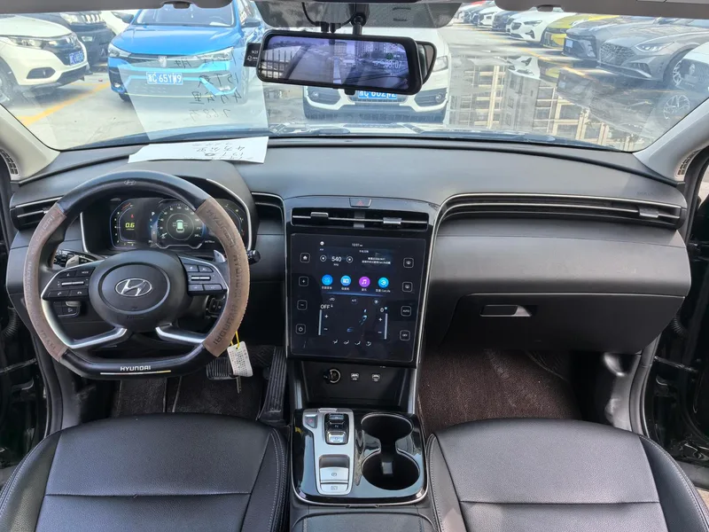 Hyundai Tucson 2021 Tucson L 1.5T GLS Ведущая версия с двумя приводами интерьер фото 8 Hyundai Tucson 2021 Tucson L 1.5T GLS Ведущая версия с двумя приводами интерьер фото 8