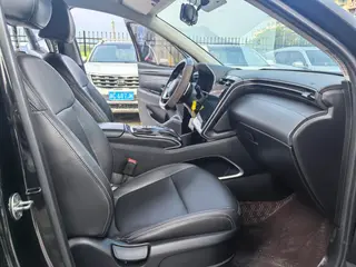 Hyundai Tucson 2021 Tucson L 1.5T GLS Ведущая версия с двумя приводами интерьер фото 10 Hyundai Tucson 2021 Tucson L 1.5T GLS Ведущая версия с двумя приводами интерьер фото 10