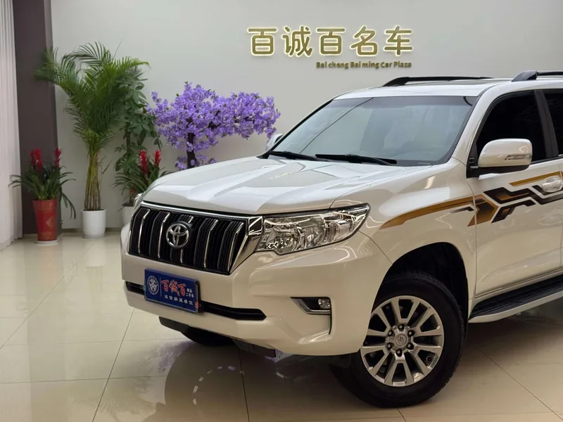 Toyota Prado 2018 3.5L Automatique TX extérieur photo 2 Toyota Prado 2018 3.5L Automatique TX extérieur photo 2