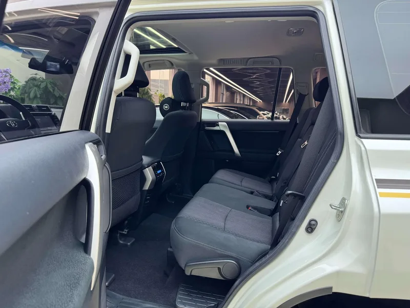 Toyota Prado 2018 3.5L Automatique TX extérieur photo 10 Toyota Prado 2018 3.5L Automatique TX extérieur photo 10