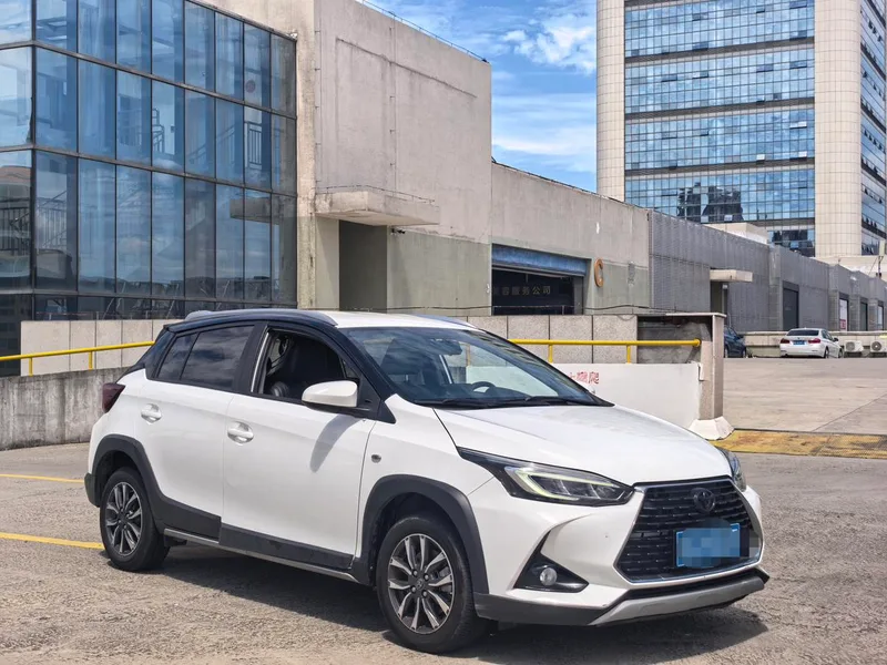 Toyota Yaris L 2020 Charmant X 1.5L CVT Version leader extérieur photo 3 Toyota Yaris L 2020 Charmant X 1.5L CVT Version leader extérieur photo 3