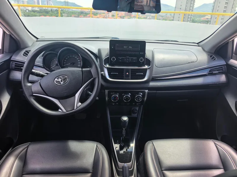 Toyota Yaris L 2020 Charmant X 1.5L CVT Version leader intérieur photo 6 Toyota Yaris L 2020 Charmant X 1.5L CVT Version leader intérieur photo 6