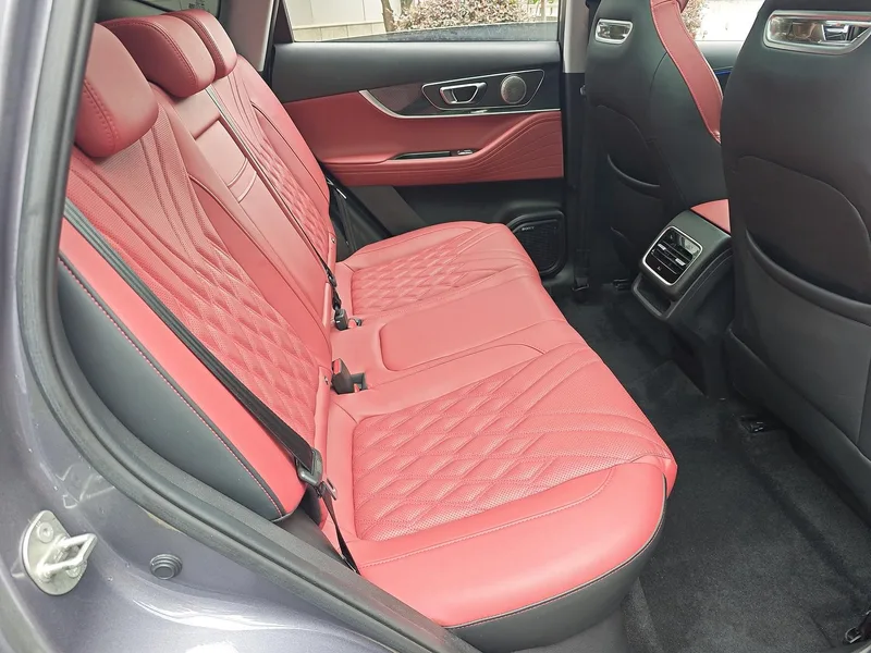 Chery Tiggo 7 PLUS 2023 1.6TGDI DCT Finition premium extérieur photo 8 Chery Tiggo 7 PLUS 2023 1.6TGDI DCT Finition premium extérieur photo 8