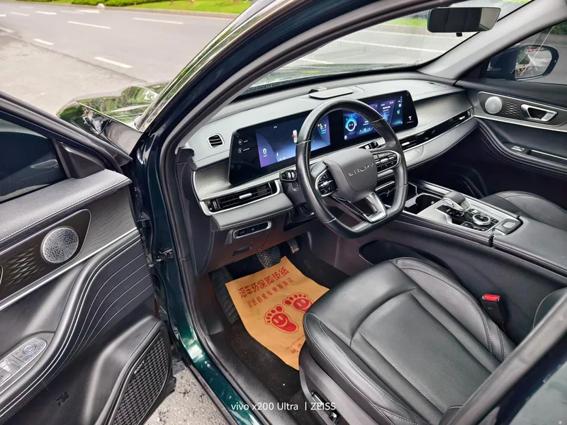 Chery Tiggo 8 Pro 2022 390T Versión Sky Dome con tracción en dos ruedas 7 Asiento exterior foto 4 Chery Tiggo 8 Pro 2022 390T Versión Sky Dome con tracción en dos ruedas 7 Asiento exterior foto 4
