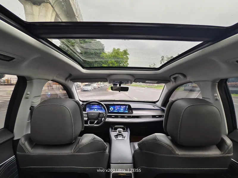 Chery Tiggo 8 Pro 2022 390T Versión Sky Dome con tracción en dos ruedas 7 Asiento interior foto 6 Chery Tiggo 8 Pro 2022 390T Versión Sky Dome con tracción en dos ruedas 7 Asiento interior foto 6