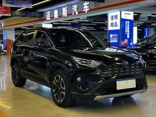 Toyota RAV4 2020 2.0L CVT Versión de lujo de tracción a dos ruedas exterior foto 2 Toyota RAV4 2020 2.0L CVT Versión de lujo de tracción a dos ruedas exterior foto 2