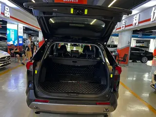 Toyota RAV4 2020 2.0L CVT Versión de lujo de tracción a dos ruedas interior foto 9 Toyota RAV4 2020 2.0L CVT Versión de lujo de tracción a dos ruedas interior foto 9