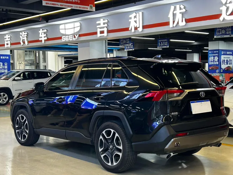 Toyota RAV4 2020 2.0L CVT Versión de lujo de tracción a dos ruedas interior foto 12 Toyota RAV4 2020 2.0L CVT Versión de lujo de tracción a dos ruedas interior foto 12