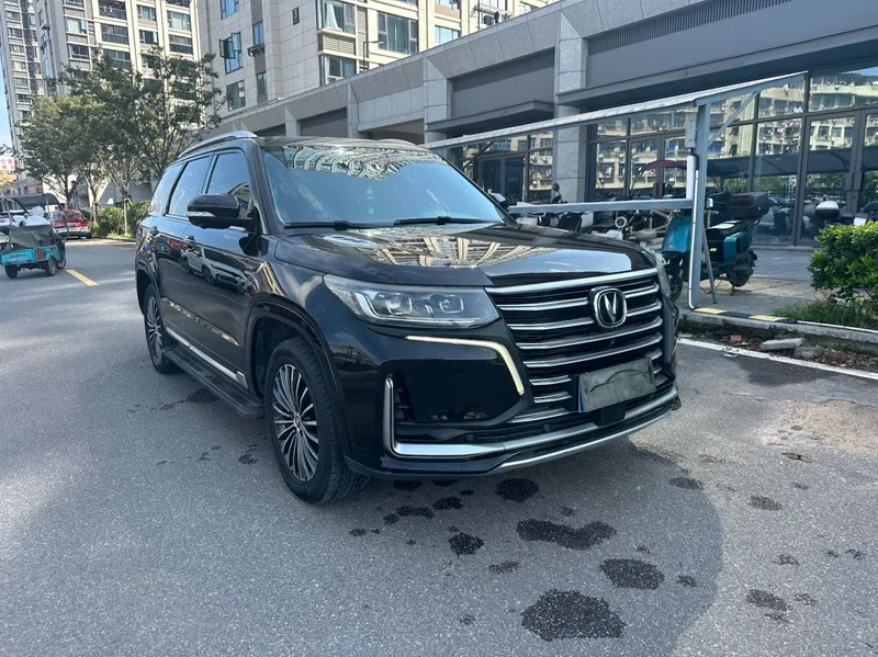 Changan CS95 2019 2.0T Four-wheel drive luxury model exterior photo 3 Changan CS95 2019 2.0T Four-wheel drive luxury model exterior photo 3