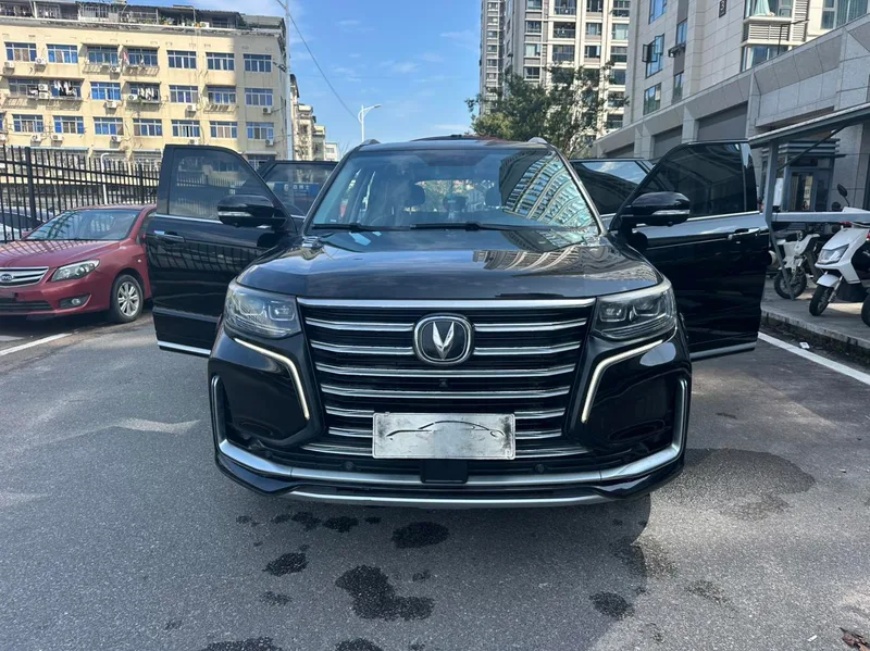 Changan CS95 2019 2.0T Four-wheel drive luxury model exterior photo 4 Changan CS95 2019 2.0T Four-wheel drive luxury model exterior photo 4