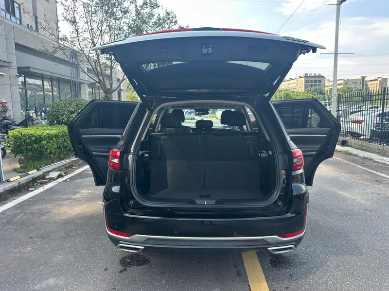 Changan CS95 2019 2.0T Four-wheel drive luxury model exterior photo 10 Changan CS95 2019 2.0T Four-wheel drive luxury model exterior photo 10