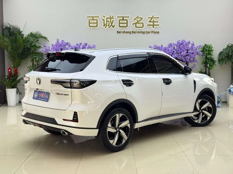 Changan CS55 PLUS 2024 Tercera generación 1.5T DCT Tipo de excelencia exterior foto 5 Changan CS55 PLUS 2024 Tercera generación 1.5T DCT Tipo de excelencia exterior foto 5
