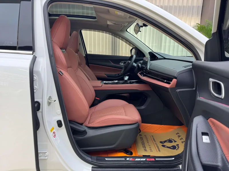 Changan CS55 PLUS 2024 Tercera generación 1.5T DCT Tipo de excelencia interior foto 11 Changan CS55 PLUS 2024 Tercera generación 1.5T DCT Tipo de excelencia interior foto 11