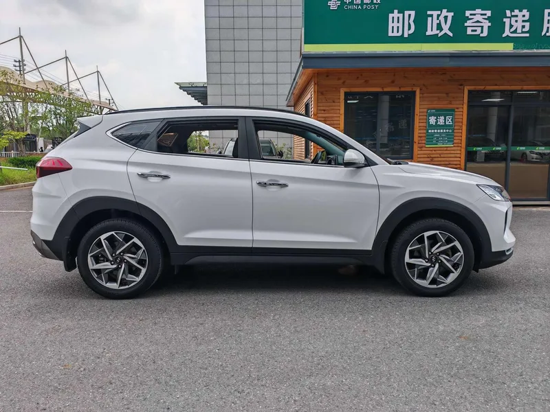 Hyundai Tucson 2020 280TGDi Versión de moda de tracción en dos ruedas de doble embrague País VI exterior foto 7 Hyundai Tucson 2020 280TGDi Versión de moda de tracción en dos ruedas de doble embrague País VI exterior foto 7