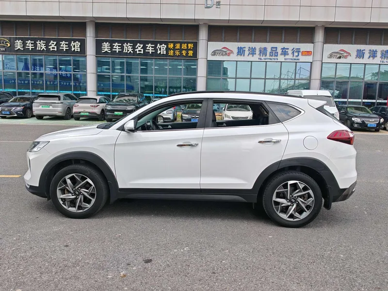Hyundai Tucson 2020 280TGDi Versión de moda de tracción en dos ruedas de doble embrague País VI exterior foto 8 Hyundai Tucson 2020 280TGDi Versión de moda de tracción en dos ruedas de doble embrague País VI exterior foto 8