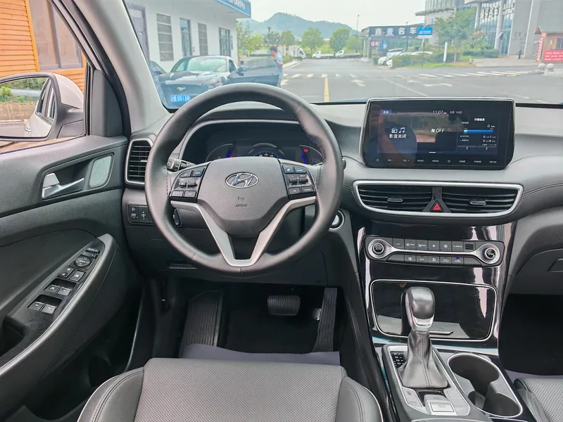 Hyundai Tucson 2020 280TGDi Versión de moda de tracción en dos ruedas de doble embrague País VI interior foto 11 Hyundai Tucson 2020 280TGDi Versión de moda de tracción en dos ruedas de doble embrague País VI interior foto 11