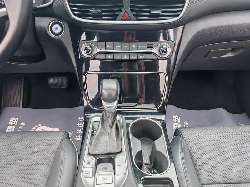 Hyundai Tucson 2020 280TGDi Versión de moda de tracción en dos ruedas de doble embrague País VI interior foto 13 Hyundai Tucson 2020 280TGDi Versión de moda de tracción en dos ruedas de doble embrague País VI interior foto 13
