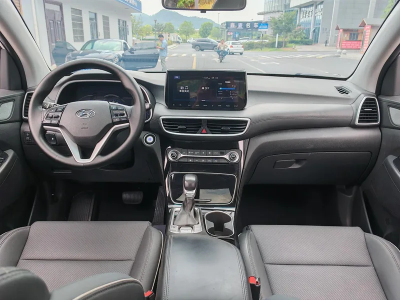 Hyundai Tucson 2020 280TGDi Versión de moda de tracción en dos ruedas de doble embrague País VI interior foto 14 Hyundai Tucson 2020 280TGDi Versión de moda de tracción en dos ruedas de doble embrague País VI interior foto 14