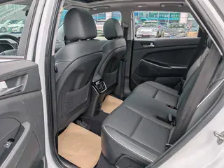 Hyundai Tucson 2020 280TGDi Versión de moda de tracción en dos ruedas de doble embrague País VI interior foto 16 Hyundai Tucson 2020 280TGDi Versión de moda de tracción en dos ruedas de doble embrague País VI interior foto 16