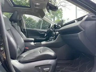 Toyota RAV4 2023 2.0L CVT Two-Drive Fashion Edition interior photo 13 Toyota RAV4 2023 2.0L CVT Two-Drive Fashion Edition interior photo 13