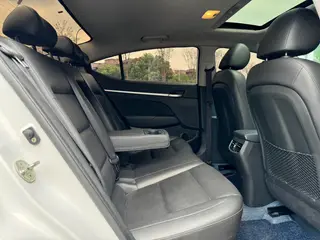Hyundai Elantra Lingdong 2020 1.5L CVT Smart Display Elite-type exterior photo 6 Hyundai Elantra Lingdong 2020 1.5L CVT Smart Display Elite-type exterior photo 6