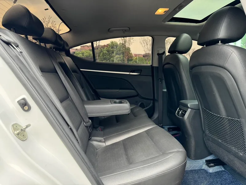 Hyundai Elantra Lingdong 2020 1.5L CVT Smart Display Elite-type exterior photo 6 Hyundai Elantra Lingdong 2020 1.5L CVT Smart Display Elite-type exterior photo 6