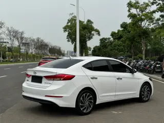 Hyundai Elantra Lingdong 2020 1.5L CVT Smart Display Elite-type interior photo 14 Hyundai Elantra Lingdong 2020 1.5L CVT Smart Display Elite-type interior photo 14