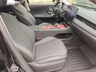 Chery Arrizo 8 PRO 2025 1.6T DCT De lujo exterior foto 6 Chery Arrizo 8 PRO 2025 1.6T DCT De lujo exterior foto 6