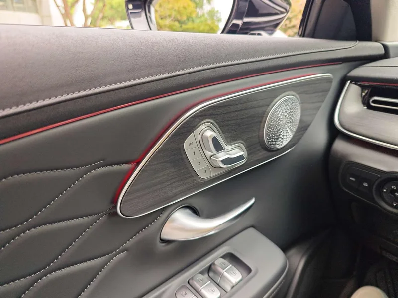Chery Arrizo 8 PRO 2025 1.6T DCT De lujo interior foto 13 Chery Arrizo 8 PRO 2025 1.6T DCT De lujo interior foto 13