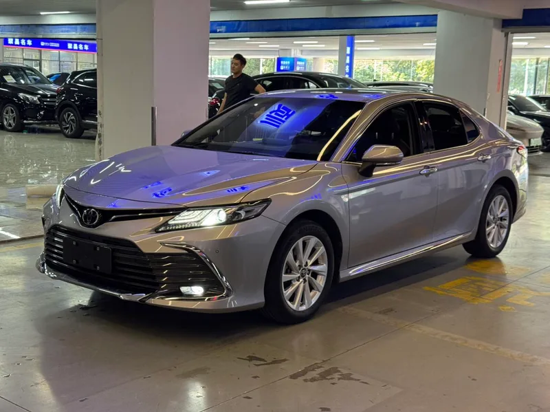 Toyota Camry 2023 2.0G Edición de lujo exterior foto 2 Toyota Camry 2023 2.0G Edición de lujo exterior foto 2