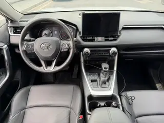 Toyota Wildlander 2022 2.0L Version de luxe à deux roues motrices intérieur photo 12 Toyota Wildlander 2022 2.0L Version de luxe à deux roues motrices intérieur photo 12