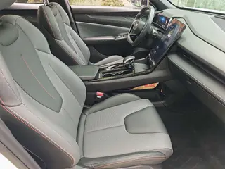Geely Boyue 2024 1.5TD Longteng Edition exterior photo 6