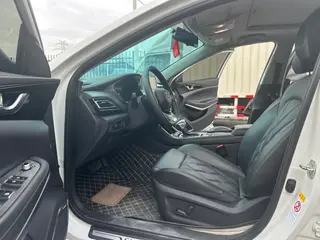 Changan Raeton CC 2022 Blue Whale Edition 1.5T DCT Luxury type exterior photo 5 Changan Raeton CC 2022 Blue Whale Edition 1.5T DCT Luxury type exterior photo 5