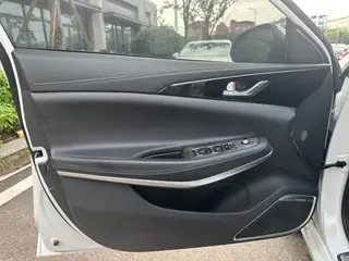 Changan Raeton CC 2022 Blue Whale Edition 1.5T DCT Luxury type interior photo 14 Changan Raeton CC 2022 Blue Whale Edition 1.5T DCT Luxury type interior photo 14