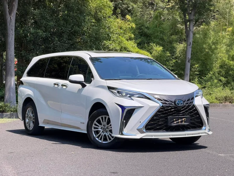 Toyota Sienna 2021 2.5L Hybride Version confortable extérieur photo 9 Toyota Sienna 2021 2.5L Hybride Version confortable extérieur photo 9