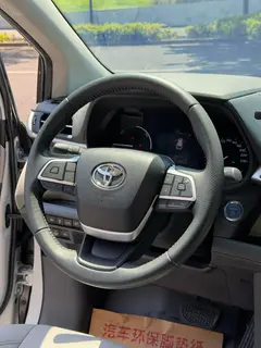 Toyota Sienna 2021 2.5L Hybride Version confortable extérieur photo 10 Toyota Sienna 2021 2.5L Hybride Version confortable extérieur photo 10
