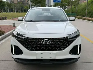 Hyundai ix35 2021 2.0L Automatic two-wheel drive leading version GLS exterior photo 2 Hyundai ix35 2021 2.0L Automatic two-wheel drive leading version GLS exterior photo 2