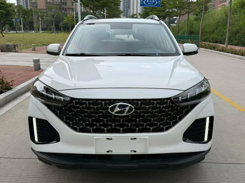 Hyundai ix35 2021 2.0L Automatic two-wheel drive leading version GLS exterior photo 2 Hyundai ix35 2021 2.0L Automatic two-wheel drive leading version GLS exterior photo 2