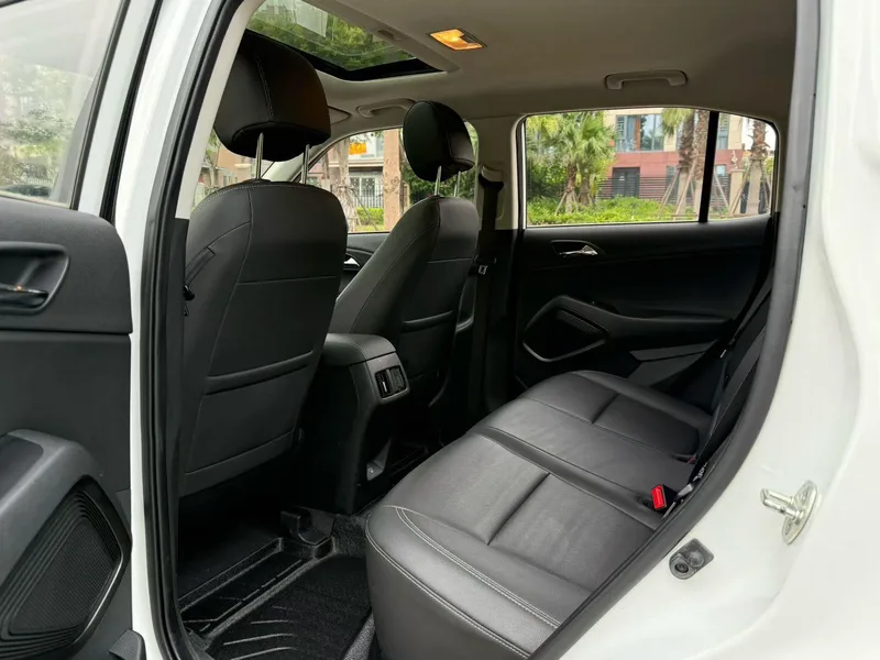 Hyundai ix35 2021 2.0L Automatic two-wheel drive leading version GLS interior photo 8 Hyundai ix35 2021 2.0L Automatic two-wheel drive leading version GLS interior photo 8