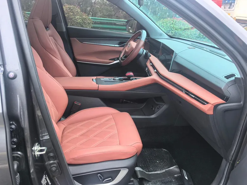Changan CS75 PLUS 2023 Third generation 1.5T Automatic Deluxe interior photo 17 Changan CS75 PLUS 2023 Third generation 1.5T Automatic Deluxe interior photo 17