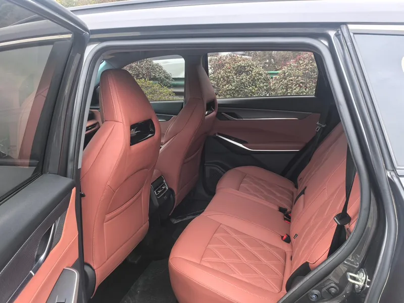 Changan CS75 PLUS 2023 Third generation 1.5T Automatic Deluxe interior photo 18 Changan CS75 PLUS 2023 Third generation 1.5T Automatic Deluxe interior photo 18