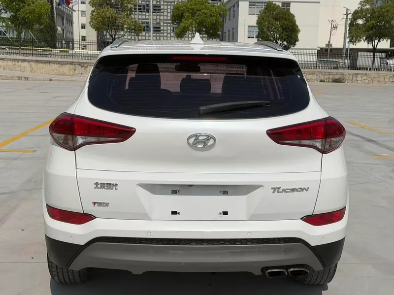 Hyundai Tucson 2015 1.6T Dual-clutch, two-wheel drive, intelligent model interior photo 8 Hyundai Tucson 2015 1.6T Dual-clutch, two-wheel drive, intelligent model interior photo 8