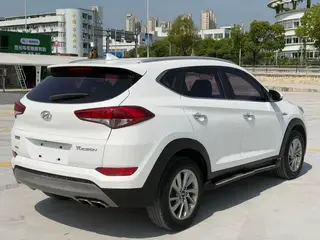 Hyundai Tucson 2015 1.6T Dual-clutch, two-wheel drive, intelligent model interior photo 9 Hyundai Tucson 2015 1.6T Dual-clutch, two-wheel drive, intelligent model interior photo 9