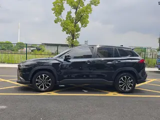 Toyota Frontlander 2023 2.0L CVT Edición de lujo exterior foto 3 Toyota Frontlander 2023 2.0L CVT Edición de lujo exterior foto 3
