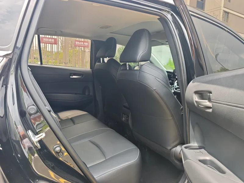 Toyota Frontlander 2023 2.0L CVT Edición de lujo interior foto 10 Toyota Frontlander 2023 2.0L CVT Edición de lujo interior foto 10
