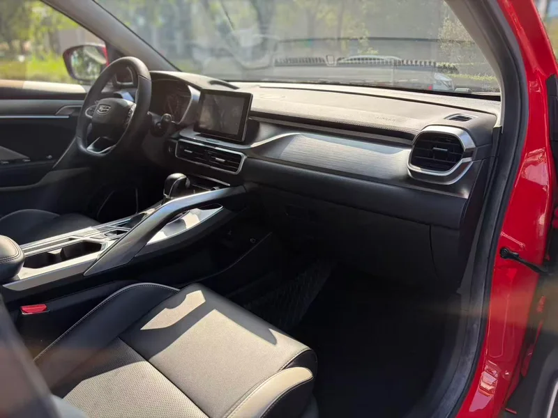 Geely Coolray 2020 PRO 240T DCT Hunter interior photo 7 Geely Coolray 2020 PRO 240T DCT Hunter interior photo 7