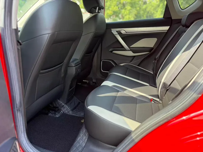 Geely Coolray 2020 PRO 240T DCT Hunter interior photo 9 Geely Coolray 2020 PRO 240T DCT Hunter interior photo 9