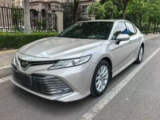 Toyota Camry 2018 2.0G Luxury Edition
