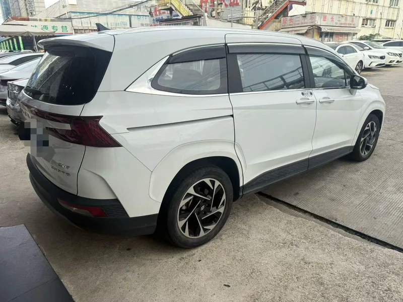 Hyundai Custo 2021 380TGDi Zhi Love Premied Edition LUX Premium экстерьер фото 3 Hyundai Custo 2021 380TGDi Zhi Love Premied Edition LUX Premium экстерьер фото 3