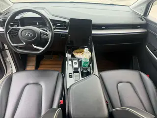 Hyundai Custo 2021 380TGDi Zhi Love Premied Edition LUX Premium интерьер фото 8 Hyundai Custo 2021 380TGDi Zhi Love Premied Edition LUX Premium интерьер фото 8